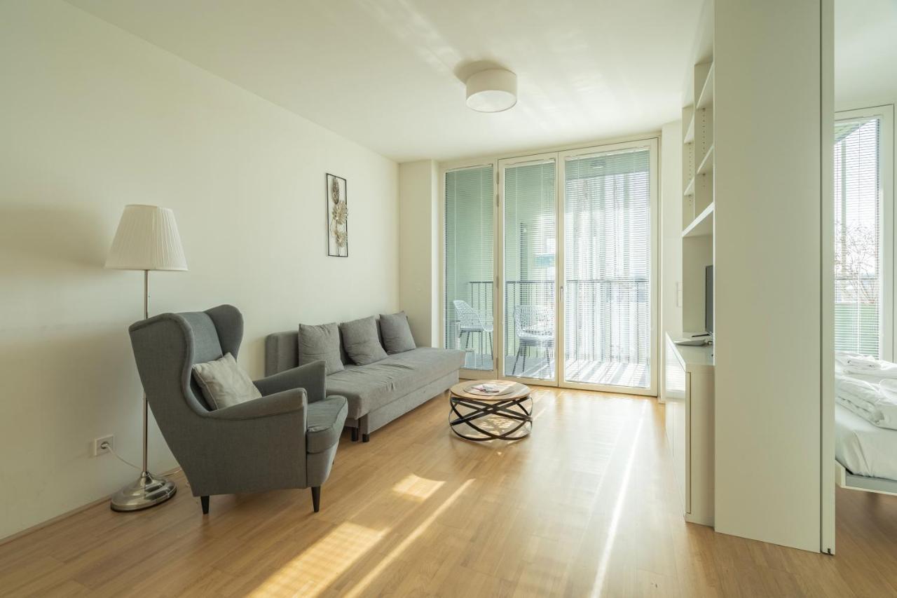 Easy Flat Green Prater Vienna Exterior photo